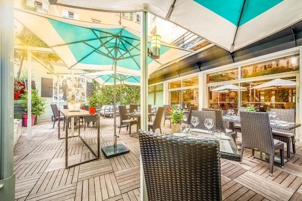 Готель Hotel Montaigne & SPA 4*