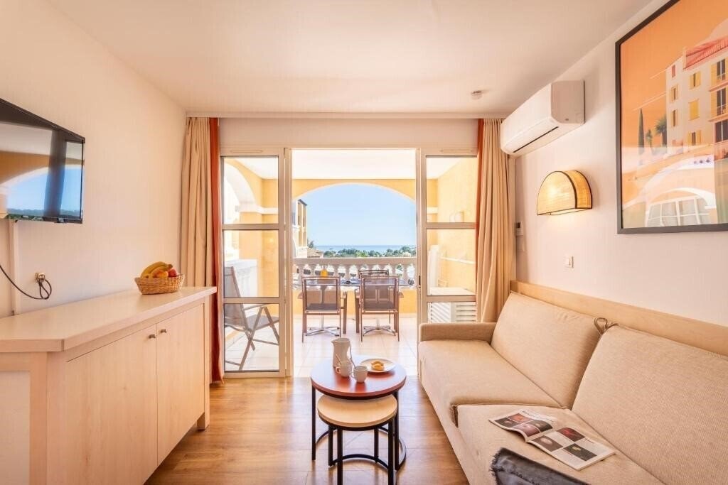 Фотографія Village Cap Esterel Pierre & Vacances 3*