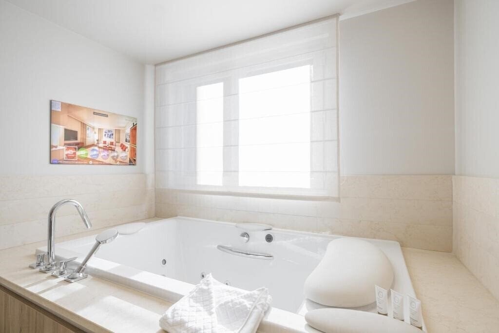 Картинка Hotel Les Suites De La Potiniere 4*
