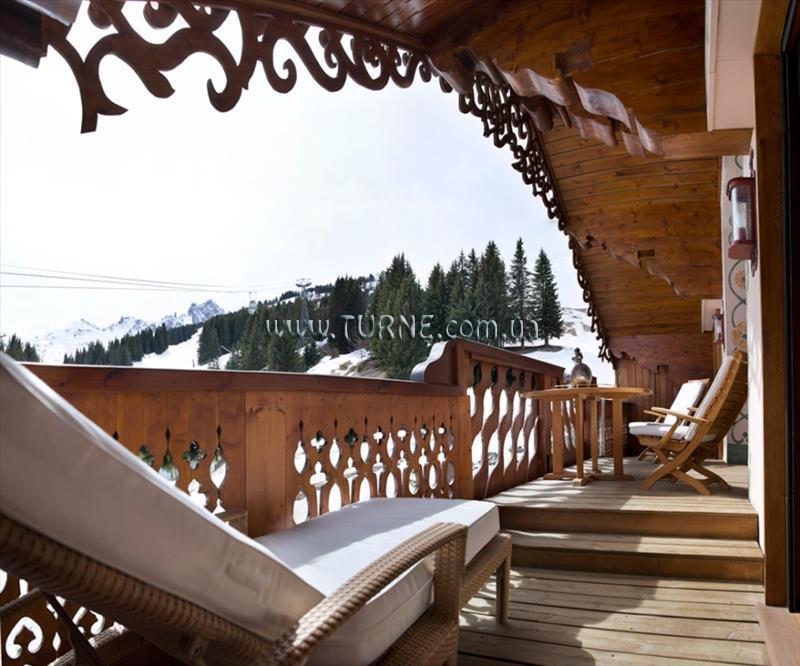 Отель Hotel De La Loze 3*