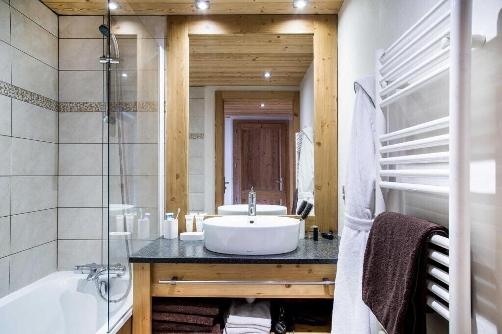 Фото Les Grandes Alpes 4*