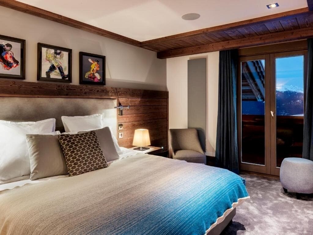 Готель Six Senses Residences & SPA 4*