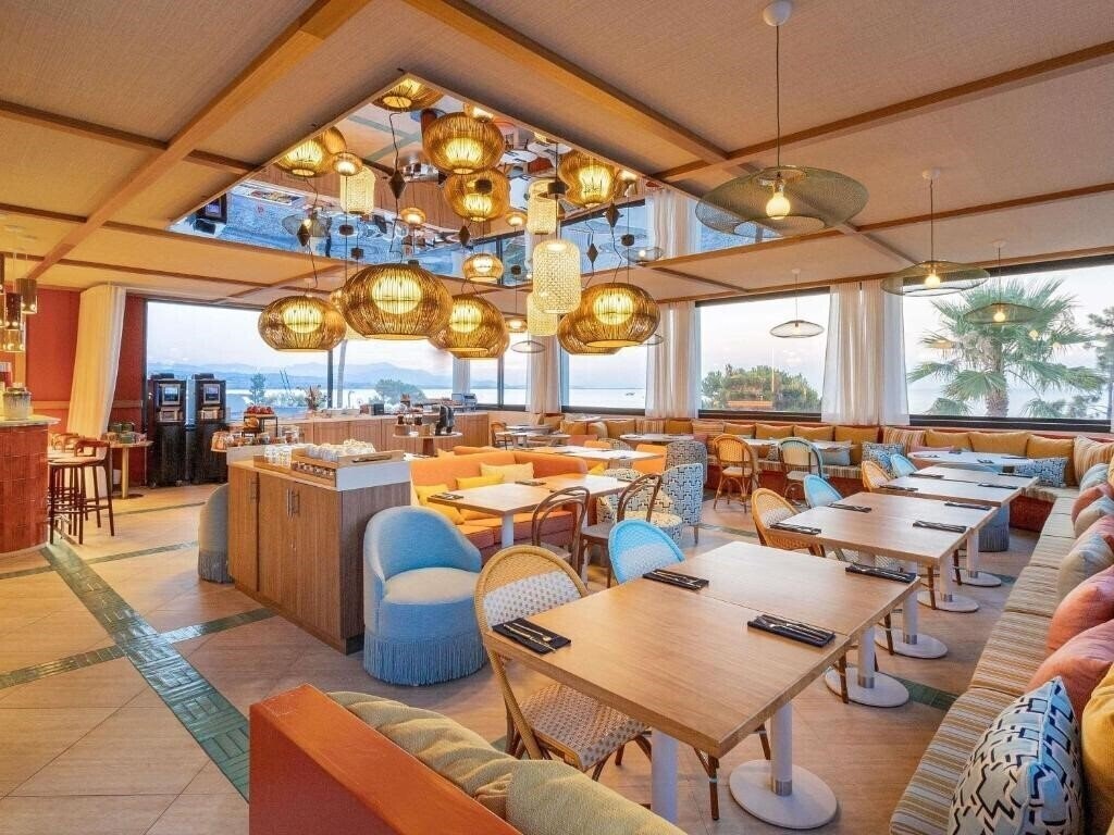Фотография Mercure Villeneuve Loubet Plage 4*