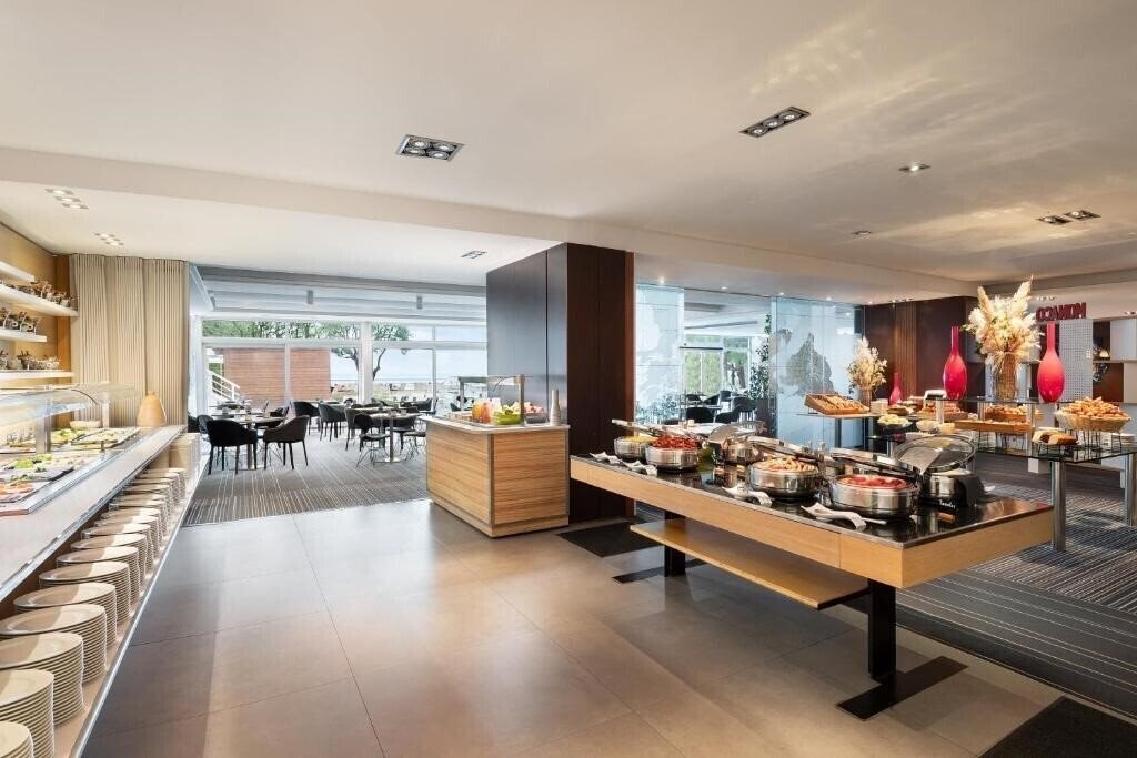 Фотография Le Meridien Beach Plaza 4*