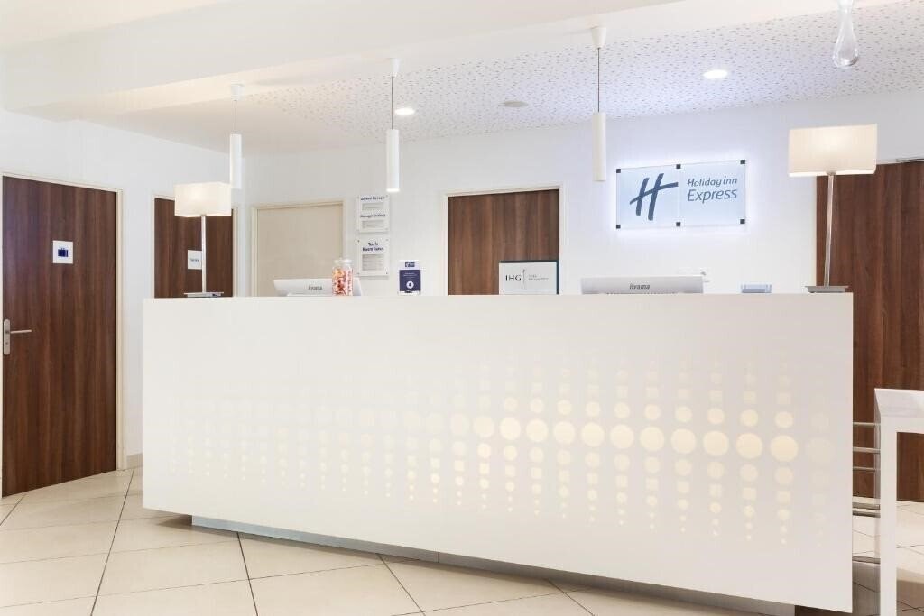 Изображение Holiday Inn Express Toulon Est by IHG 3*