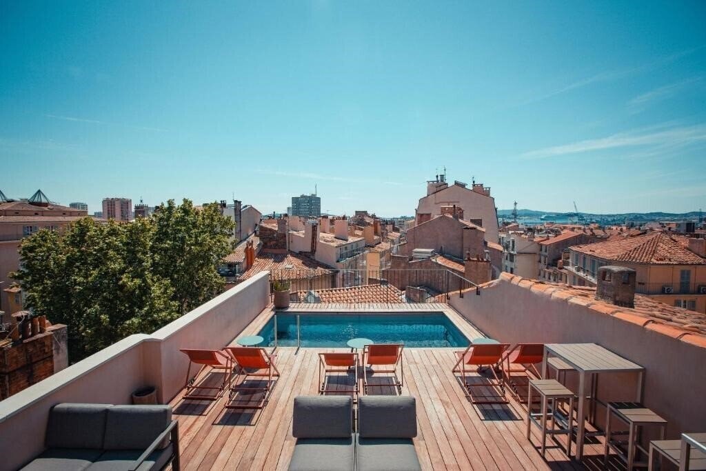 Отель Grand Hotel Dauphine Toulon, Boutique Hotel & Suites 3*