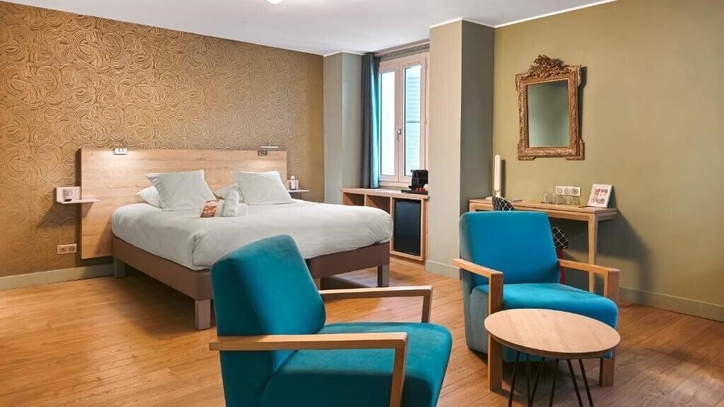 Фото Grand Hotel Dauphine Toulon, Boutique Hotel & Suites 3*