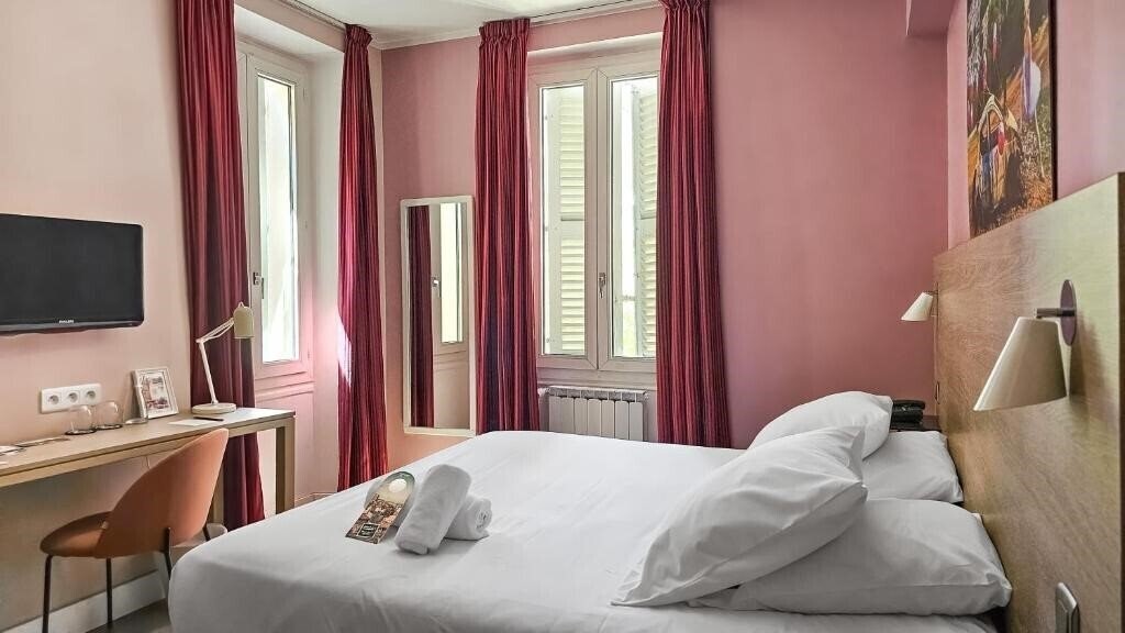 Картинка Grand Hotel Dauphine Toulon, Boutique Hotel & Suites 3*