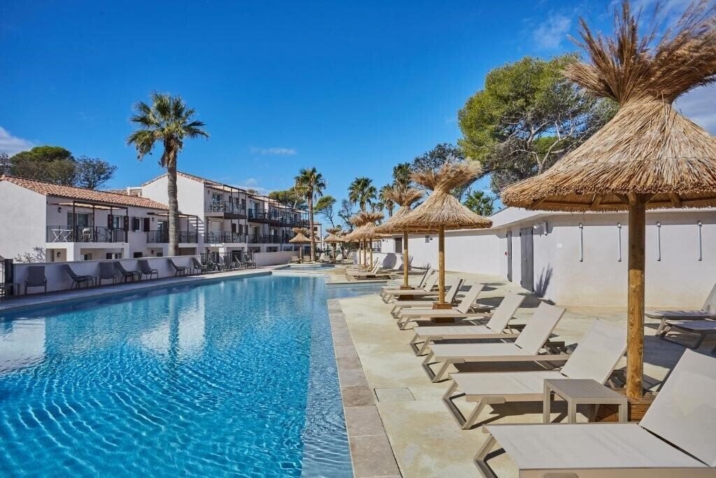Отель Residence Odalys Riviera 4*