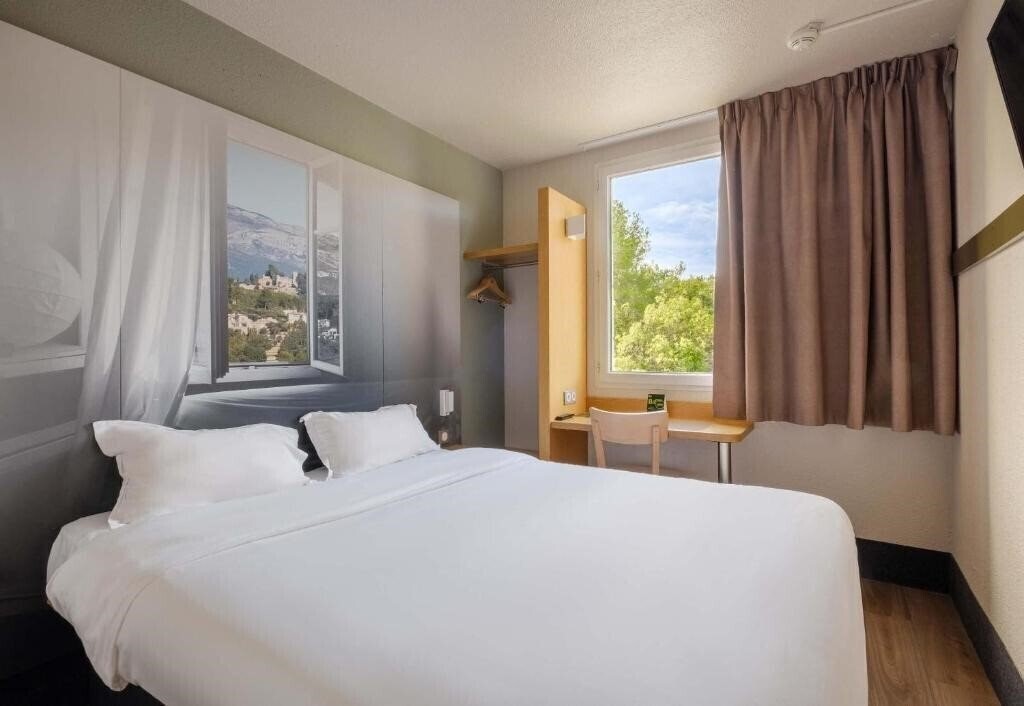 Отель B&B Hotel Antibes Sophia Antipolis 2*