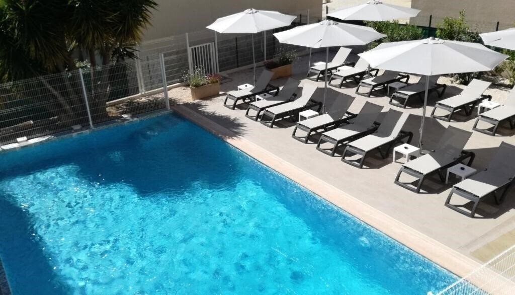 Изображение Ibis Budget Hyeres Centre Ville 2*