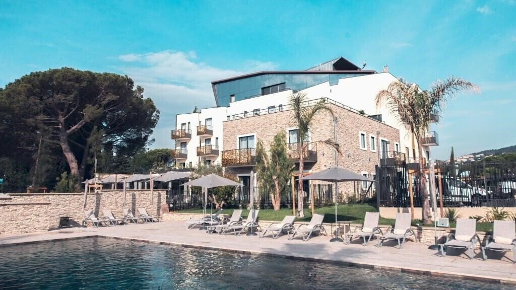 Отель Ilot du Golf BW Premier Collection 4*