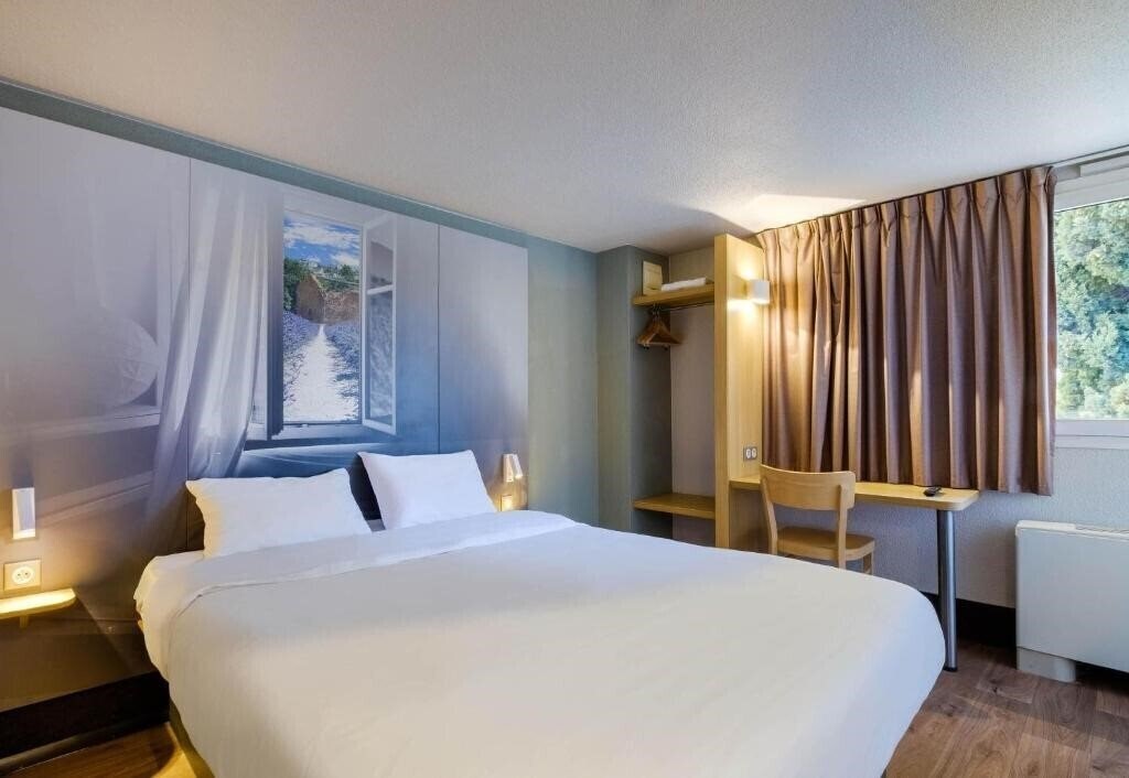 Отель B&B Hotel Frejus Puget sur Argens 2*