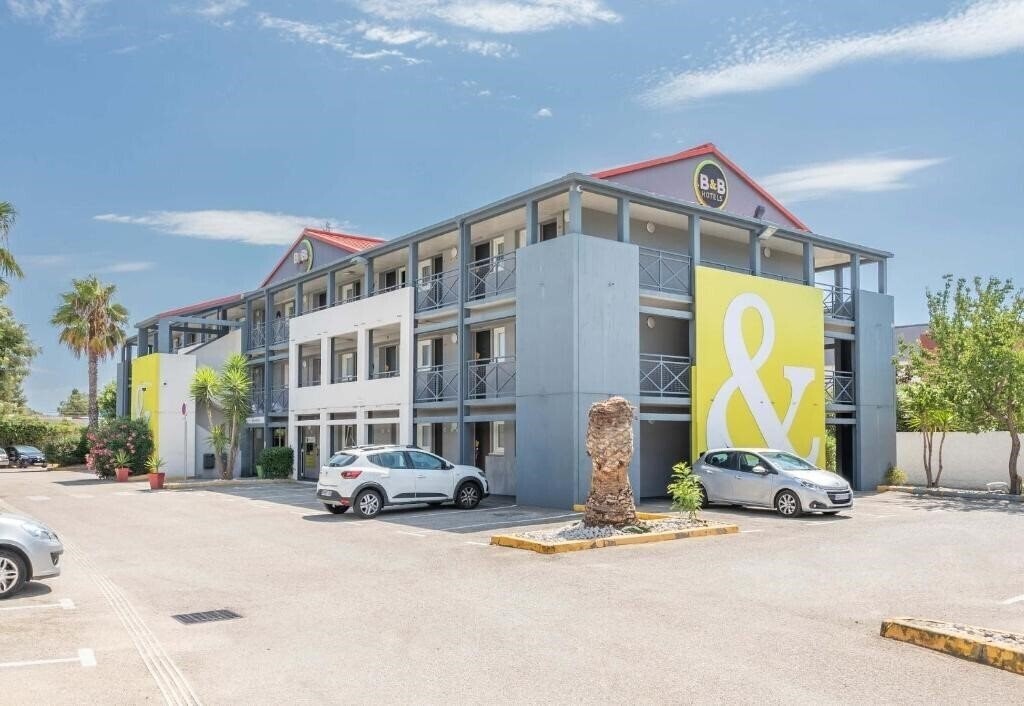 Отель B&B Hotel Toulon La Seyne sur Mer 2*