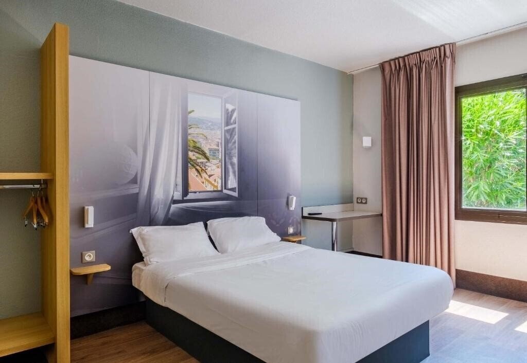 Фотография B&B Hotel Villeneuve Loubet Village 2*