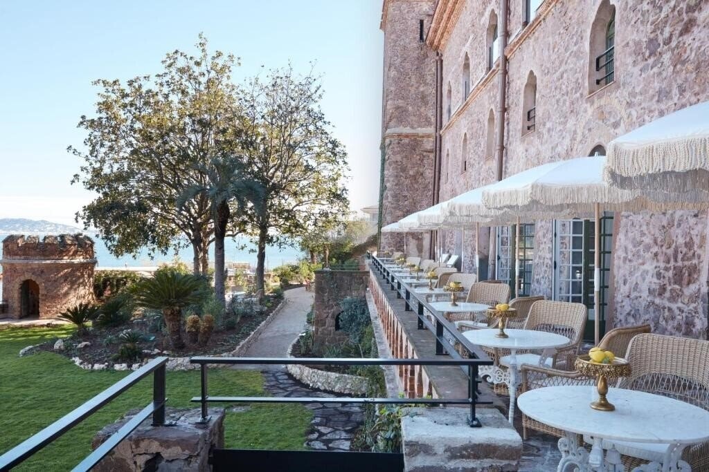 Зображення Chateau de Theoule 5*