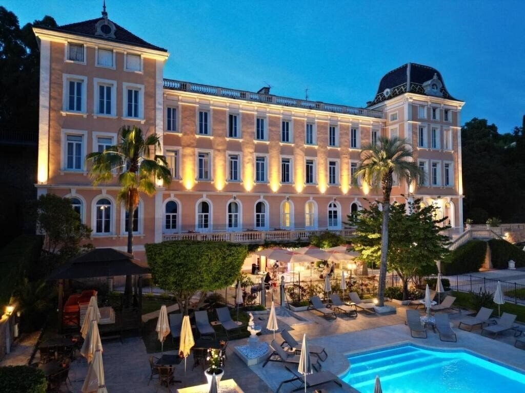 Отель Hotel L'Orangeraie 4*