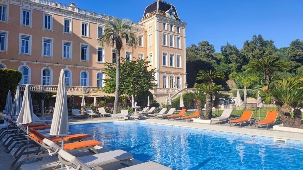 Фото Hotel L'Orangeraie 4*