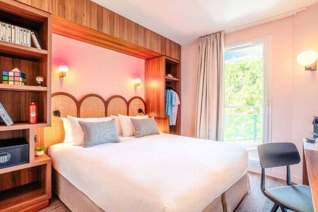 Фотографія RockyPop Marseille 4*