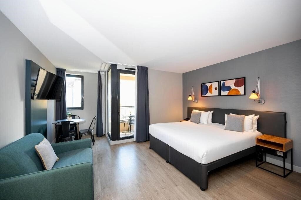 Фото Staycity Aparthotels Marseille Centre Vieux Port 3*