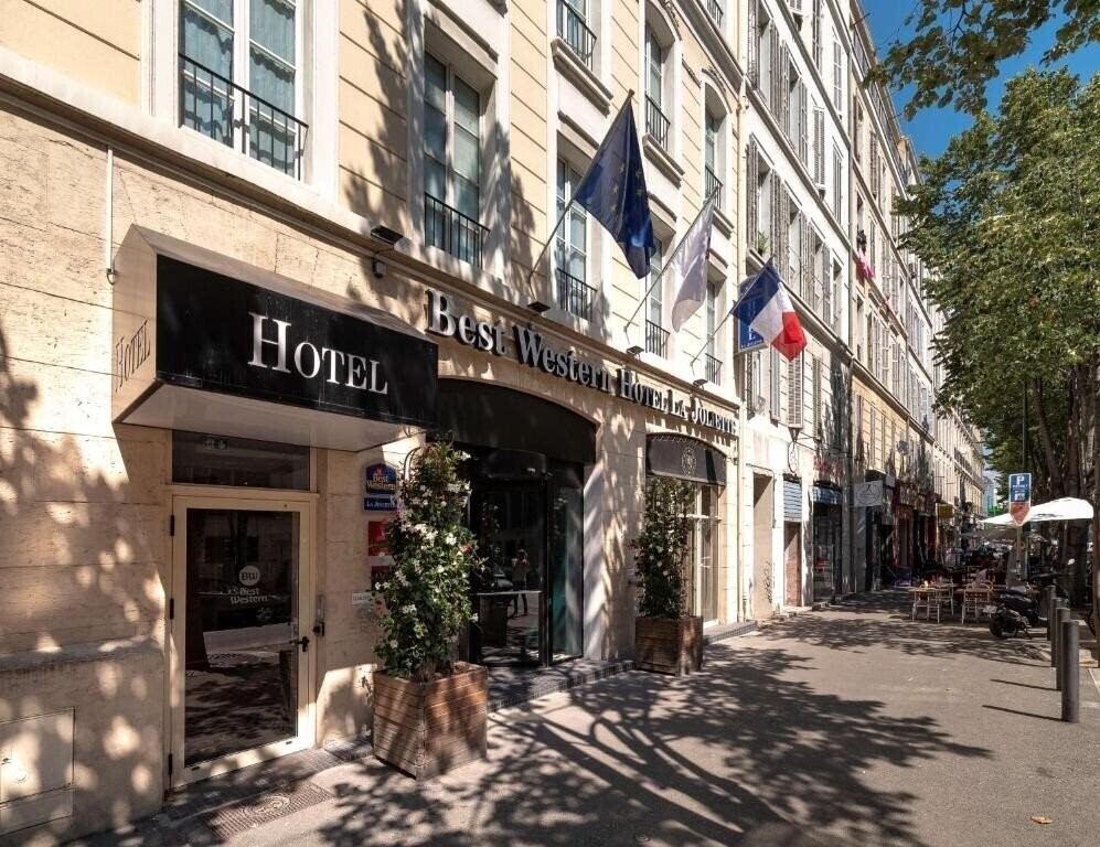 Готель Best Western Plus La Joliette 4*