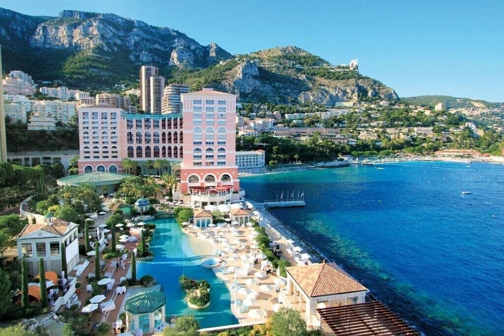 Готель Monte Carlo Bay Hotel & Resort 4*