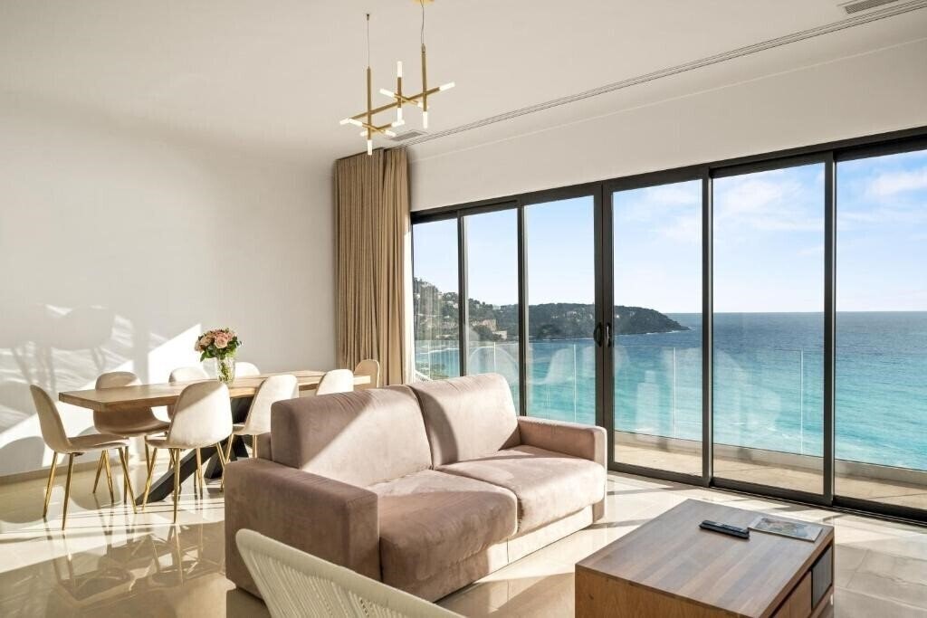 Картинка Hotel Le Roquebrune 4*