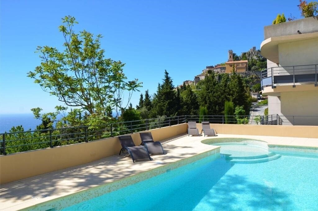 Отель La Perle D'Eze Appart Hotel 4*
