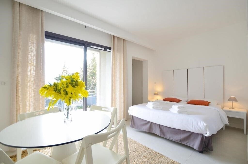 Фотография La Perle D'Eze Appart Hotel 4*