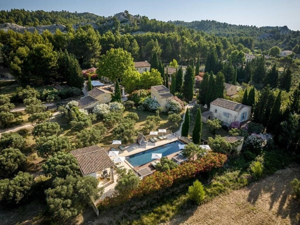 Отель Le Hameau des Baux 4*