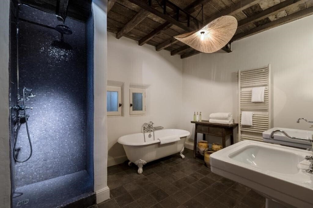 Фотография Le Hameau des Baux 4*