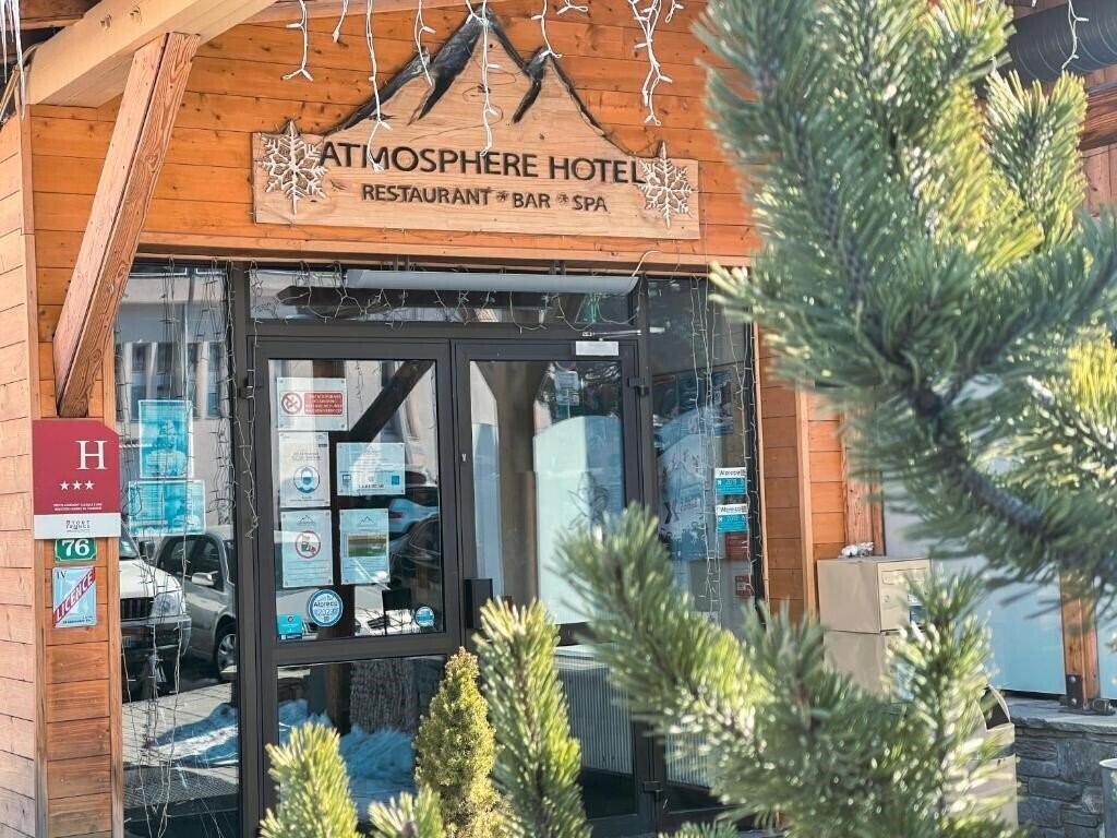 Отель Atmosphere Hotel 3*