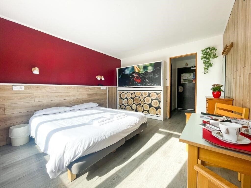 Фото Atmosphere Hotel 3*