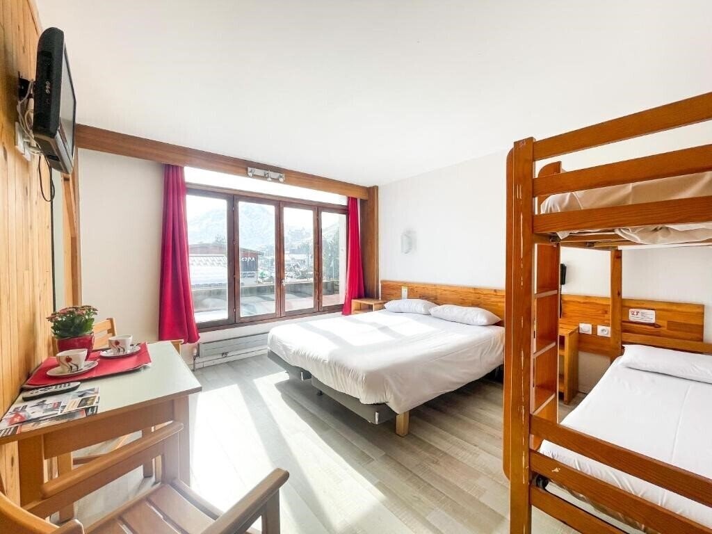 Фотография Atmosphere Hotel 3*