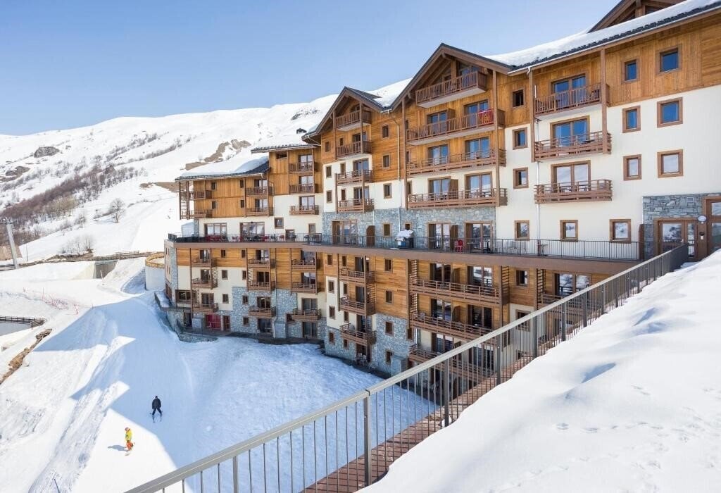 Отель Residence Club Mmv Le Coeur Des Loges (Les Menuires) Apr 1*