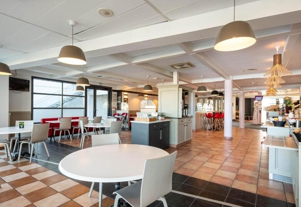 Изображение B&B Hotel Calais Terminal Cite de l'Europe 3 Etoiles 3*