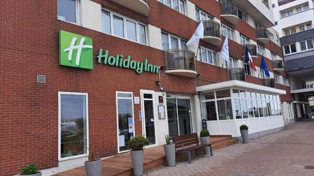 Отель Holiday Inn Calais by IHG 3*