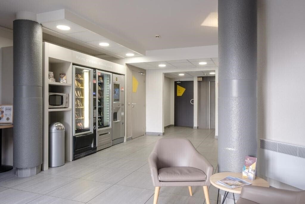 Зображення B&B Hotel Calais Centre Saint Pierre 2*