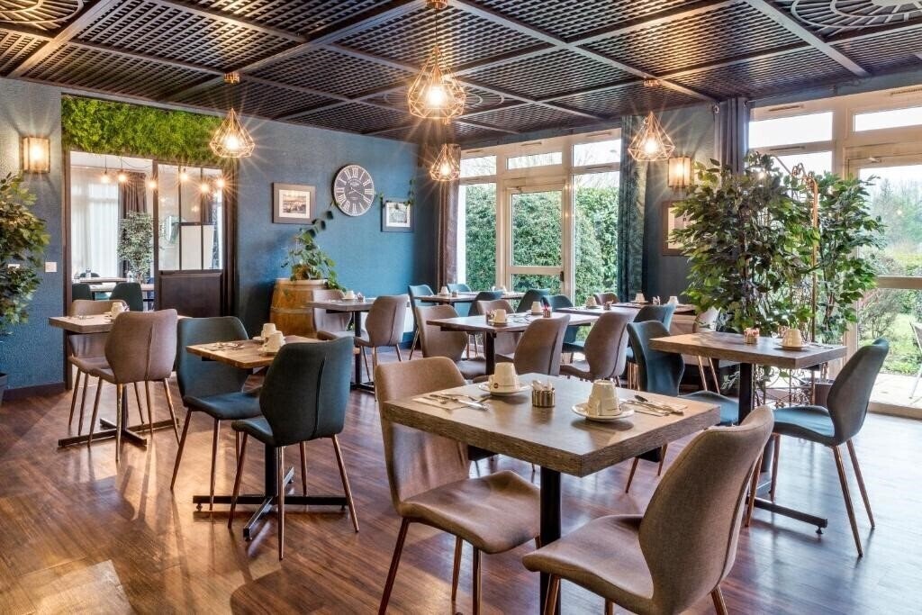 Изображение Sure Hotel by Best Western Calais Coquelles Tunnel s/ Manche 3*