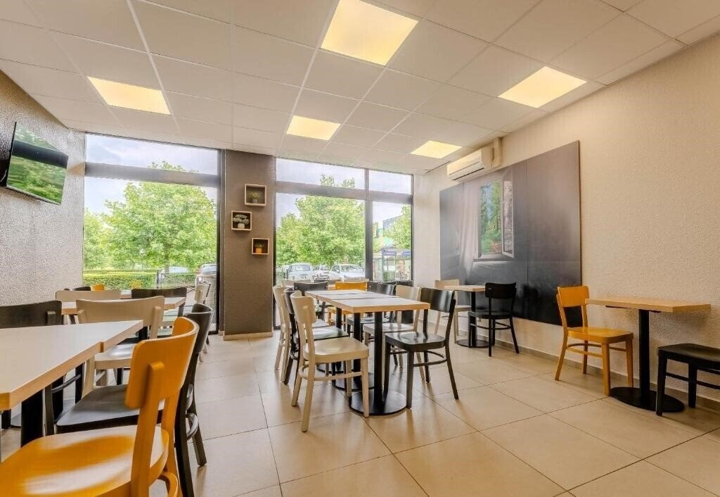Изображение B&B Hotel Cambrai 2*
