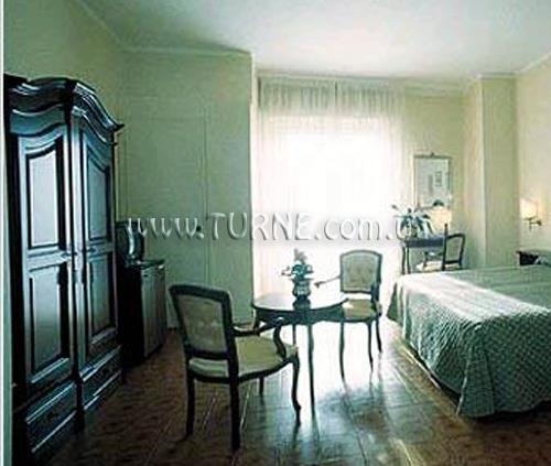 Готель Athena 2*