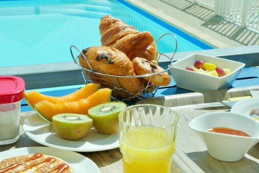 Фотография Hotel d’Orbigny Chatelaillon Plage 3*
