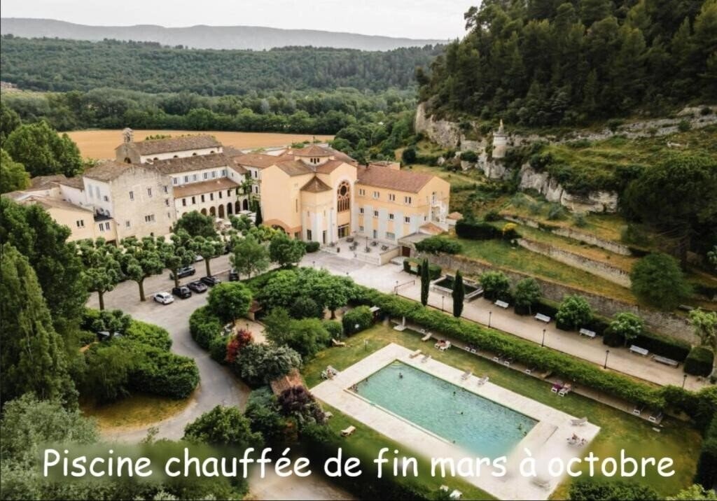 Готель Notre Dame de Lumieres 3*