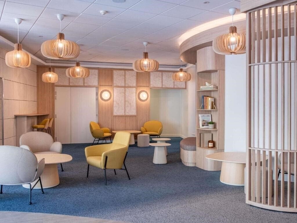 Фотографія Holiday Inn Express Marseille Saint Charles 3*