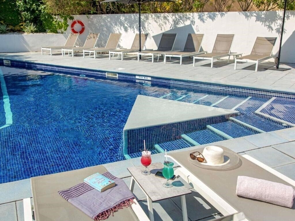 Отель Mercure Marseille Centre Bompard La Corniche 4*