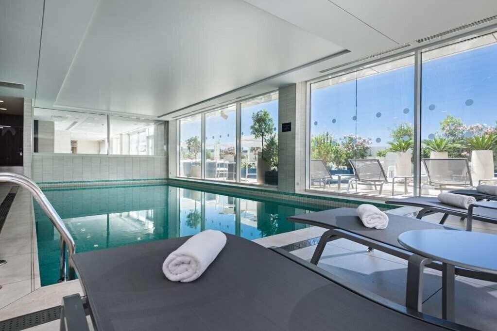 Готель Golden Tulip Marseille Euromed 4*