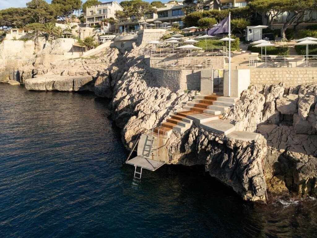 Картинка Les Roches Blanches Cassis 5*