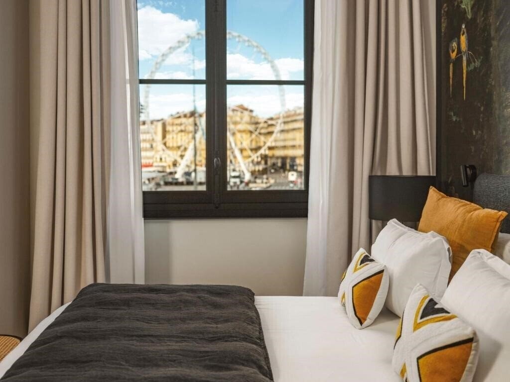 Фотографія Maisons Du Monde Hotel & Suites - Marseille Vieux-Port 4*