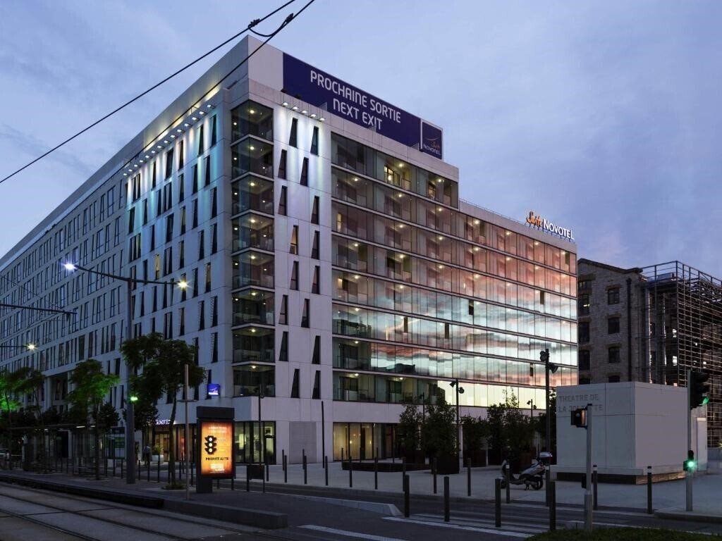 Готель Novotel Suites Marseille Centre Euromed 4*
