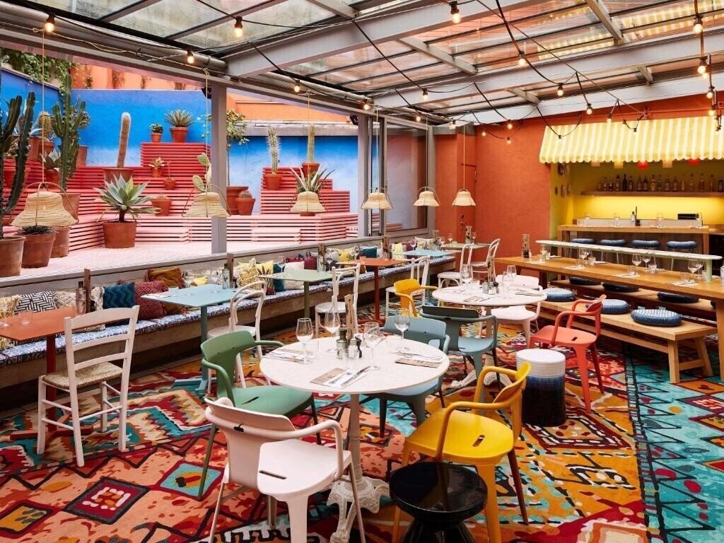 Отель Mama Shelter Marseille 3*